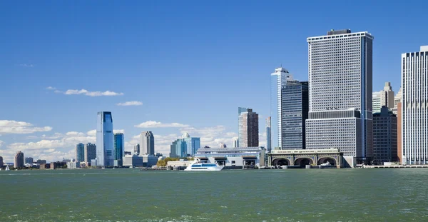 El centro de la ciudad de Nueva York con la ciudad de Nueva Jersey —  Fotos de Stock