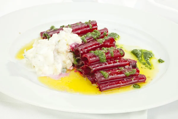 Vegetarian Beatroot Carpaccio w goat cheese and Pesto — Stock Photo, Image