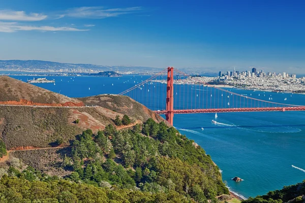 San Francisco Panorama w el puente Golden Gate —  Fotos de Stock