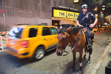 New york city, Amerika Birleşik Devletleri - polis atına biner