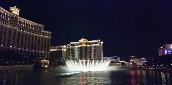Лас-Вегас, США - фонтани Белладжо вночі — стокове фото