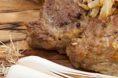 kavrulmuş domuz eti sığır filetosu