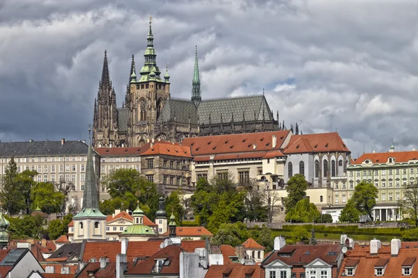 Het kasteel van Praag — Stockfoto