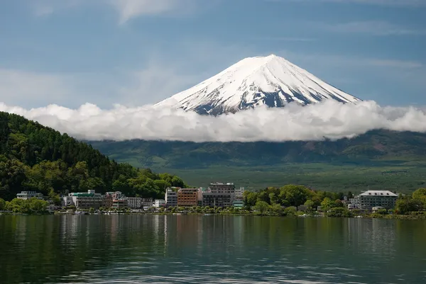 Mount Fuji from Kawaguchiko lake in Japan — Zdjęcie stockowe