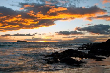 Maui Adası Hawaii güzel gün batımı