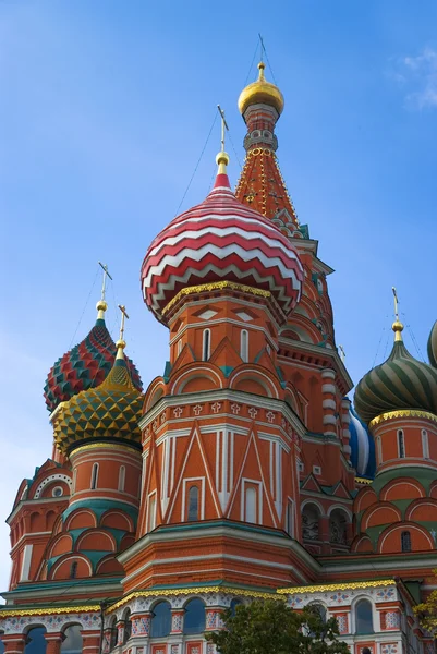 Üzerinde kırmızı kare Moskova St basil Katedrali. Rusya. — Stok fotoğraf