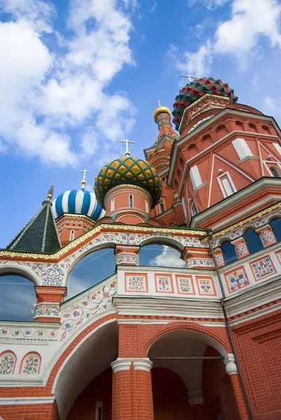 Catedral de São Basílio na Praça Vermelha de Moscou. Rússia . — Fotografia de Stock