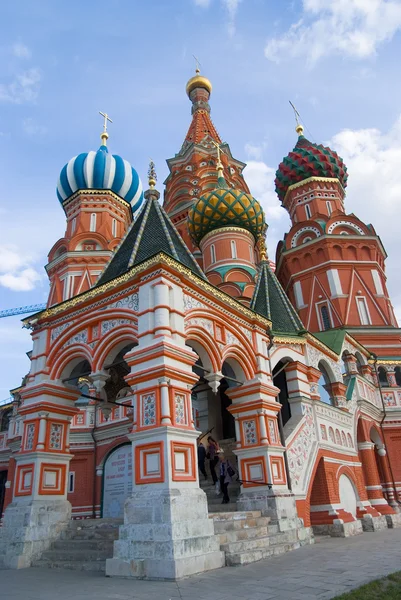 Üzerinde kırmızı kare Moskova St basil Katedrali. Rusya. — Stok fotoğraf