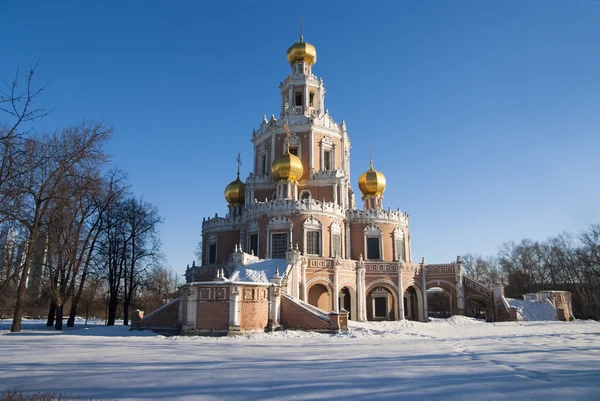 Kyrka förbön av Jungfrun i Moskva — Stockfoto