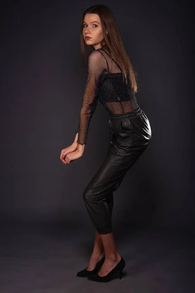 Full Length Fashion Portrait Attractive Female Wearing Leather Pants See — Stock Photo, Image