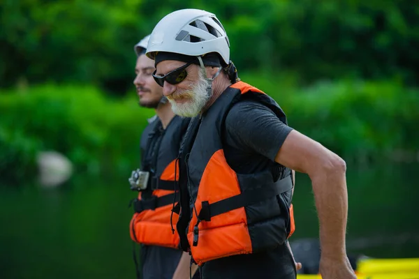 Retrato Kayak Senior Terminando Con Rutina Kayak —  Fotos de Stock