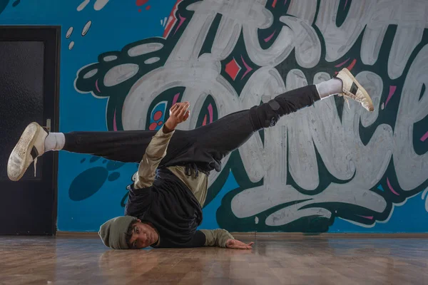 Modern Rapper Tánc Garázsban Városi Életmód Hip Hop — Stock Fotó