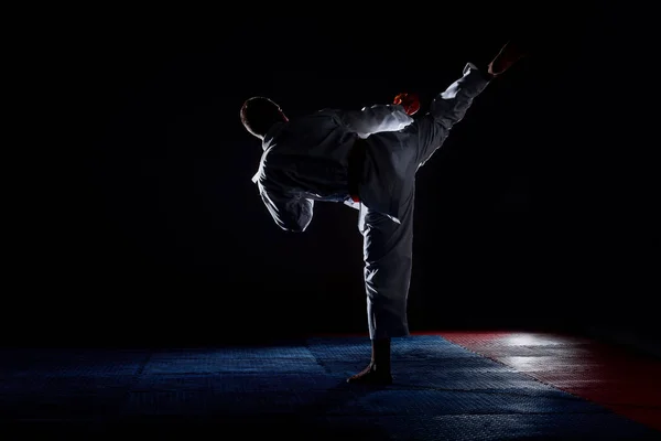 Egy Fiatal Erős Férfi Fehér Kimonóban Sambo Jiu Jitsu Más — Stock Fotó