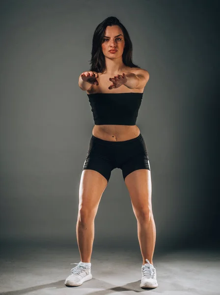 Jovem Atraente Caucasiano Americano Esportes Fitness Mulher Sportswear Posando Trabalhando — Fotografia de Stock