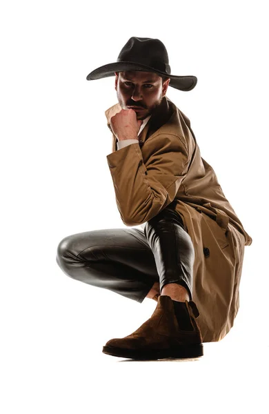 Retrato Hombre Guapo Elegante Posando Ropa Moderna Moda — Foto de Stock