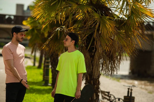 Portrait Two Fit Handsome Friends Talking Tree — Stock Photo, Image