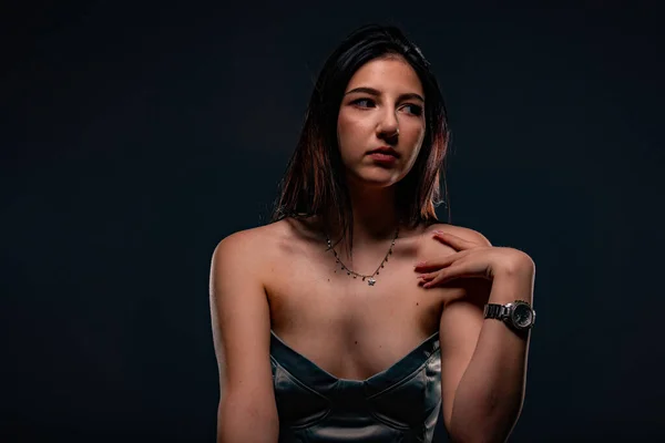 Beautiful Attractive Girl Posing While Touching Her Shoulder Studio Dark — Stok fotoğraf