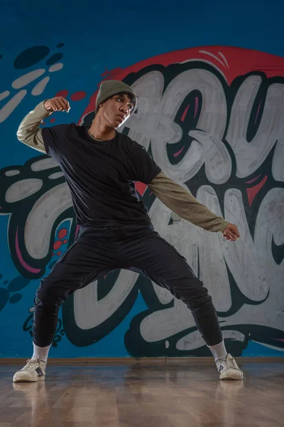 Rapper Moderno Dançar Garagem Estilo Vida Urbano Hip Hop — Fotografia de Stock