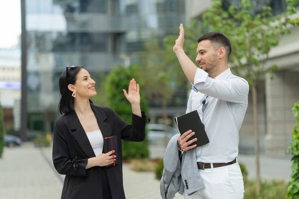 Business Partners Giving Each Other High Five — Fotografia de Stock