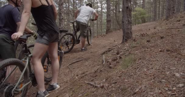 친구들 자전거를 일상을 — 비디오