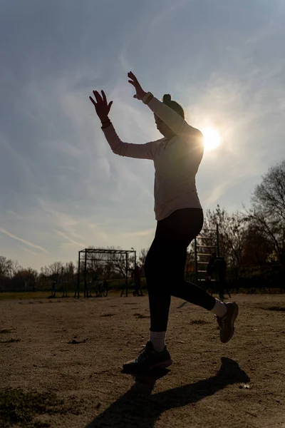 Silhouette Amazing Attractive Girl Exercising Kickbox Alone — Stock Photo, Image