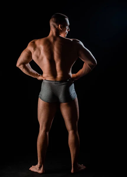 Muscular Super Alto Nivel Guapo Hombre Posando Estudio Aislado Sobre — Foto de Stock