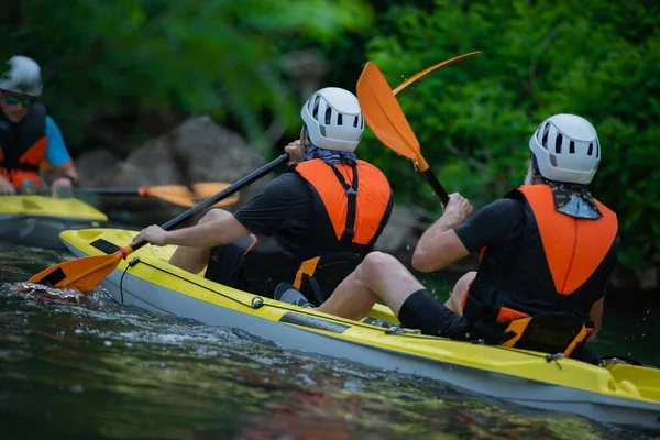Portrait Two Guys Canoeing Together While Meeting Group — Stock Photo, Image