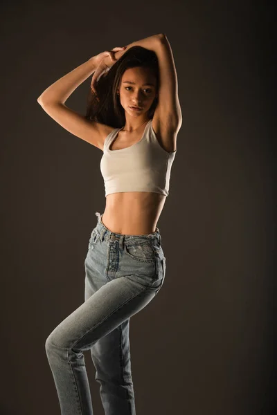 Portrait Casual Dressed Skinny Girl Posing Ins Tudio Grey Background — Stock Photo, Image