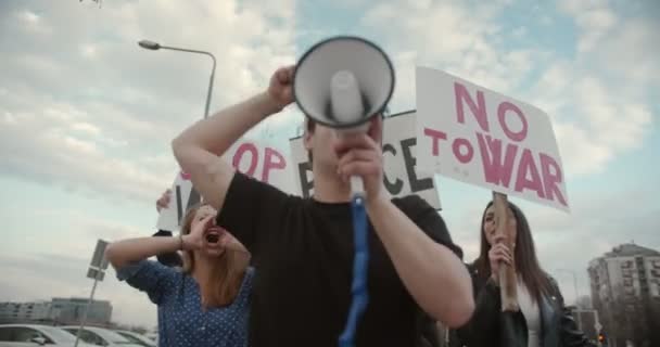 Oorlogsprotesten Oorlog Oekraïne Stoppen Protesteerders Protesteren Geven Steun Aan Vrede — Stockvideo