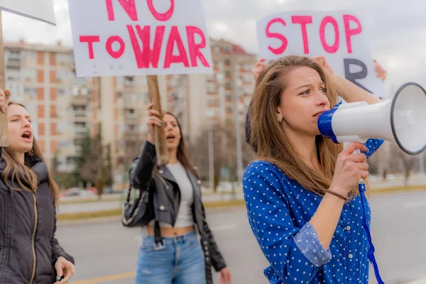Beautiful Sad Girl Having Speech While Protesting — Stock Photo, Image