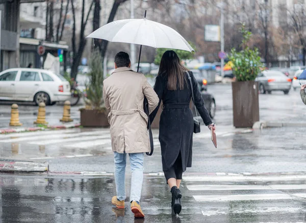 Two Amazing Beautiful Business People Crossing Street Together — Stock Photo, Image