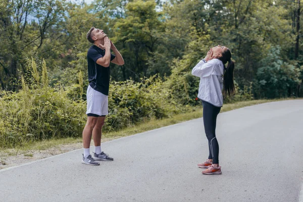 Atletas Masculinos Femeninos Preparándose Para Maratón Correr Hacer Ejercicio Concepto — Foto de Stock