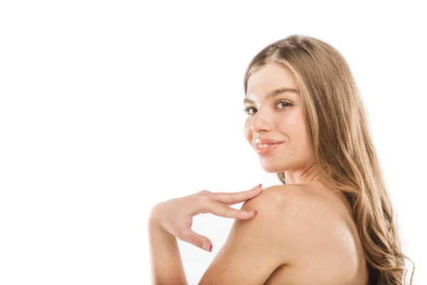 Menina Bonita Atraente Com Pele Fresca Está Tocando Seu Ombro — Fotografia de Stock