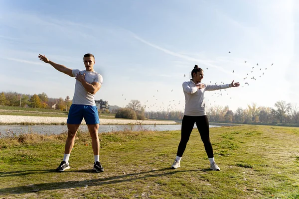 Dos Increíbles Atractivos Amigos Forma Están Haciendo Ejercicio — Foto de Stock