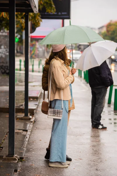 Attractive Beautiful Two Young Girls Waiting Bus Bus Station — Foto Stock