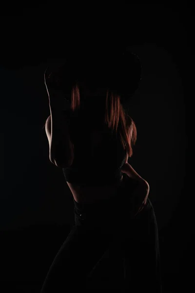 Amazing Dark Silhouette Beauitufl Young Girl Posing Holding Her Posture — Foto Stock