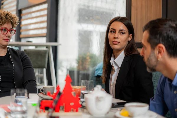 Three Amazing Business People Having Discussion — Stock Photo, Image