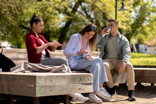 Group Cheerful Friends Sitting Outdoors Drinking Coffee Beautiful Spring Weather — Stock Photo, Image