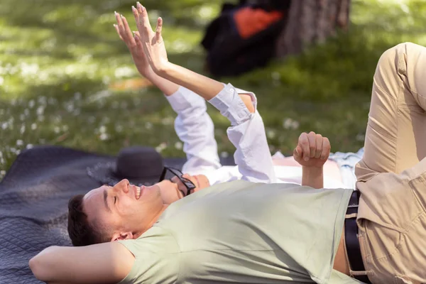 Romantic Couple Young People Lying Grass Park Look Happy View — Stockfoto