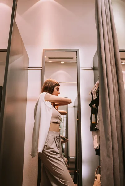 Cute Girl Trying Clothes Changing Room Shop — Stock Photo, Image