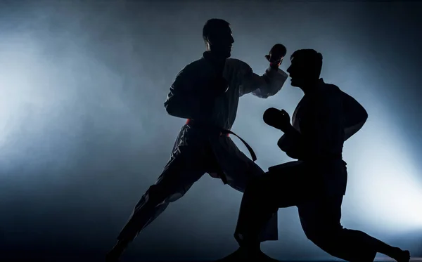 Atleta Forma Fuerte Hombres Karate Luchadores Kimono Blanco Traje Con — Foto de Stock