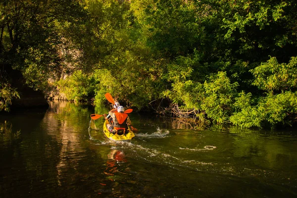Pair Kayakers Kayaking Together Routine — Zdjęcie stockowe