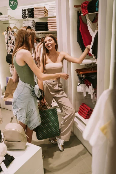 Two Beautiful Fashion Girls Trying Find Something Shop — Stock Fotó