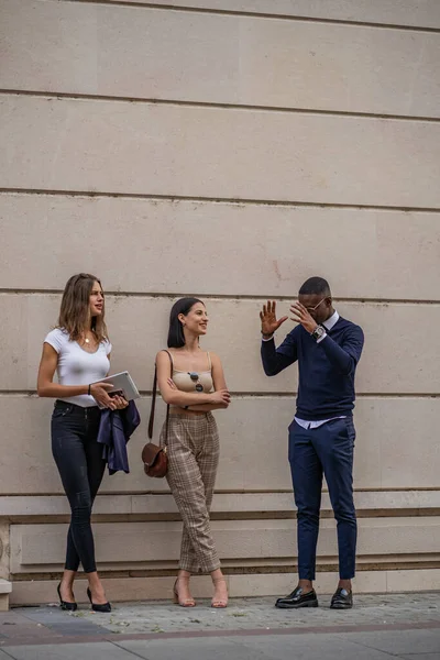 Three Young Multiracial Business People Having Conversaiton Front Company — Stock Fotó