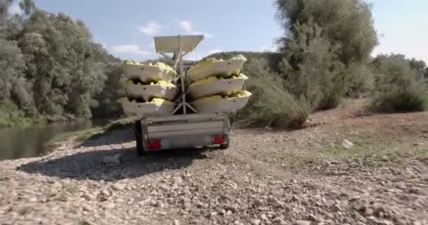 Group Friends Finally Arrived Kayaking Spot While Getting Ready Get — ストック動画