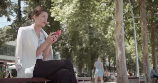 Business Woman Working Sitting Bench City Center Daytime — Stockvideo