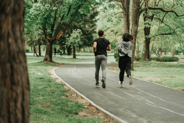 Couple Running Path Park — Fotografia de Stock