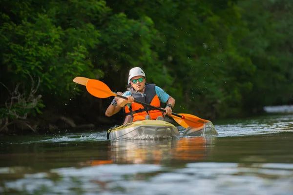 Two Fit Handsome Adult Friends Canoeing Together While Having Great — Stock Photo, Image