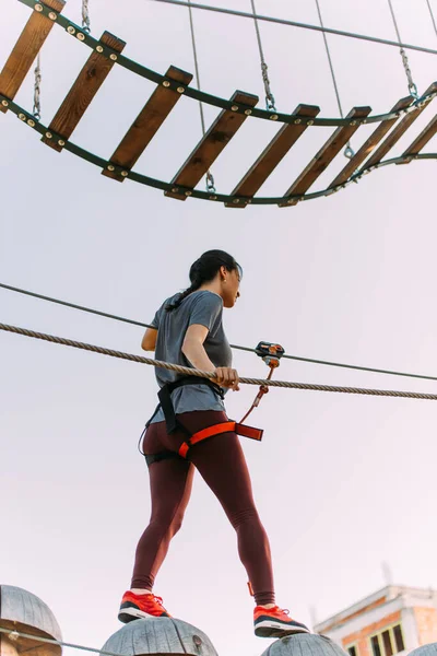 Alpinista Experiente Mostrando Todos Como Feito — Fotografia de Stock