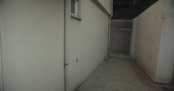 Burglar Opening Metal Door Crowbar Entering House Backyard Terrace — Vídeo de Stock